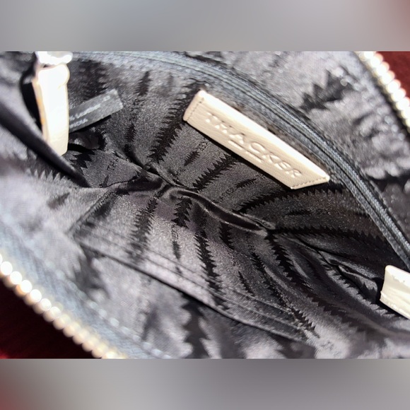 Thacker NY Gia TopZip Leather Clutch Ring Bag - Picture 4 of 11